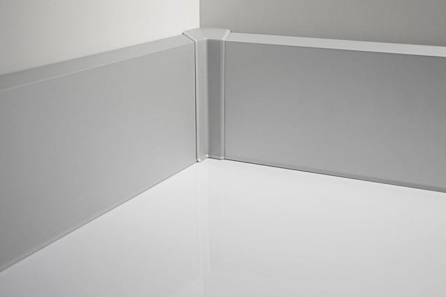 metalm line 2.jpg