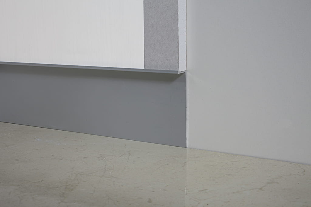 LISTWA ALUMINIOWA PRZYPODŁOGOWA METAL LINE 100/4